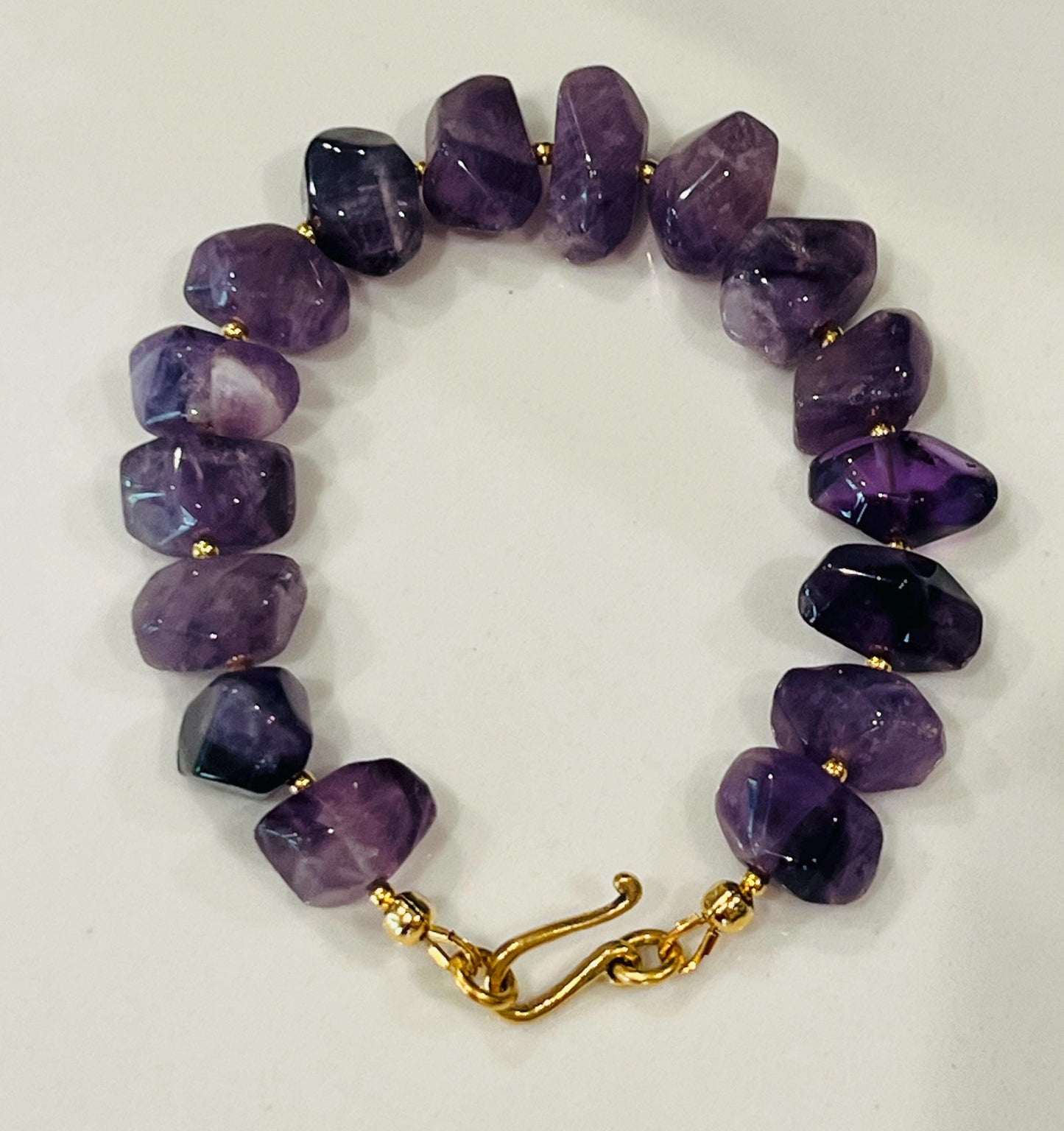 Amethyst Beaded Bracelet Chunky Amethyst Bracelet with Non-Tarnish Gold Plated Pewter Clasp Amethyst Bracelet Natural Gemstone Bracelet