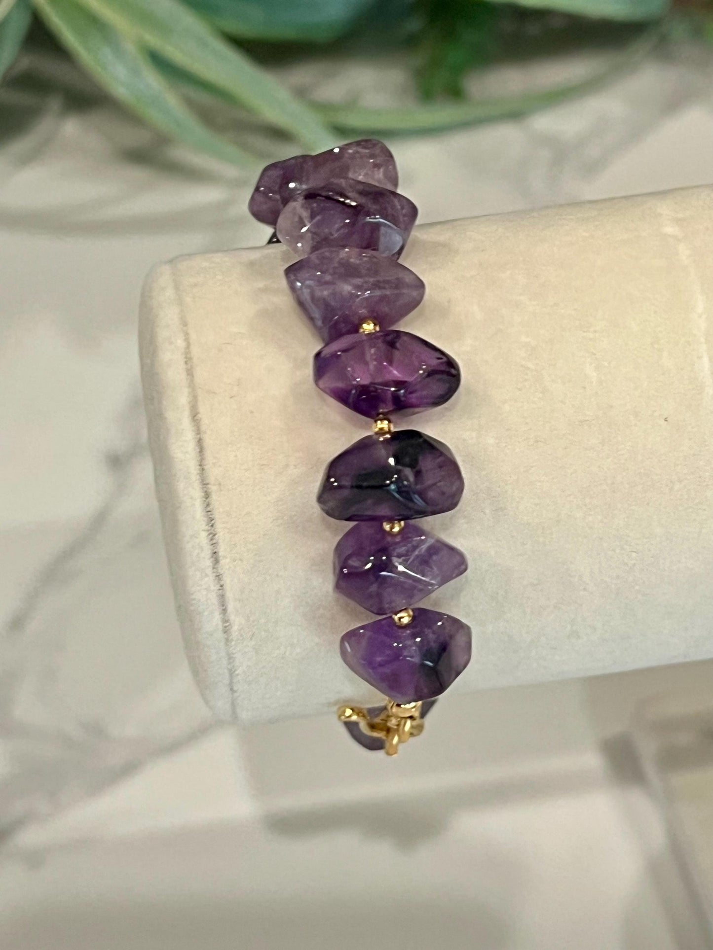 Amethyst Beaded Bracelet Chunky Amethyst Bracelet with Non-Tarnish Gold Plated Pewter Clasp Amethyst Bracelet Natural Gemstone Bracelet