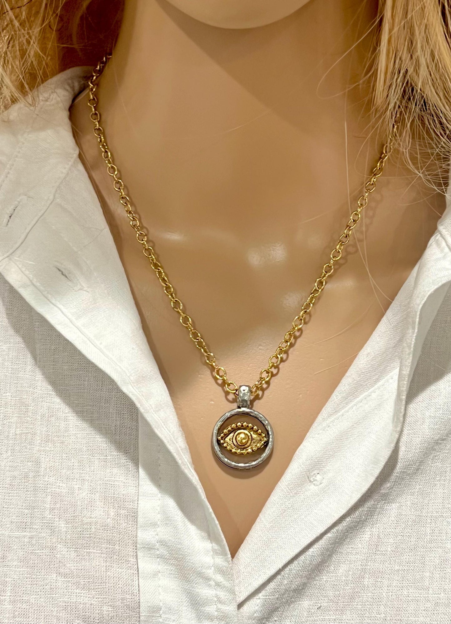 Gold Small Textured Cable Chain Necklace with Evil Eye Pendant Gorgeous Layering Statement Necklace Gold Necklace Versatile Length