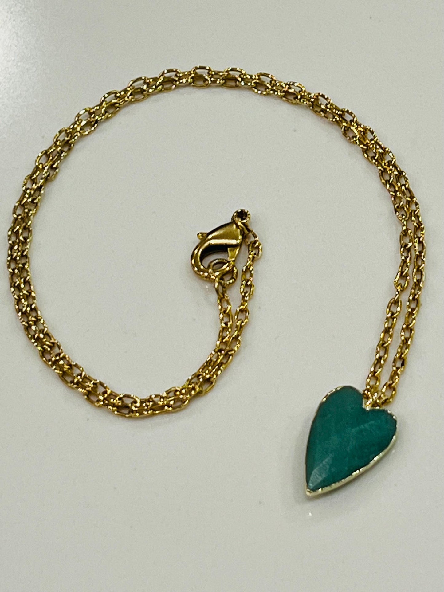Green Strawberry Quartz Heart Shaped Pendant Necklace Delicate Gold Chain Pendant Necklace Heart Charm Necklace