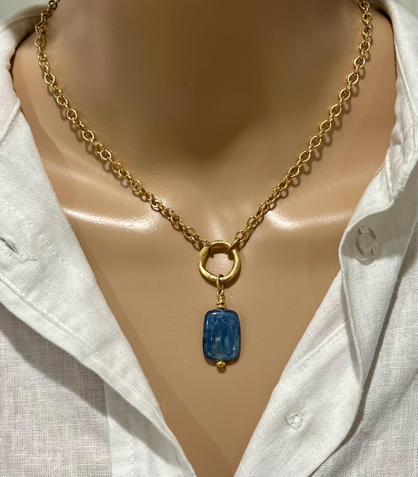 Gold Textured Small Cable Chain with Kyanite Pendant Necklace Blue Kyanite Gorgeous Layering Statement Necklace Gold Drop Necklace