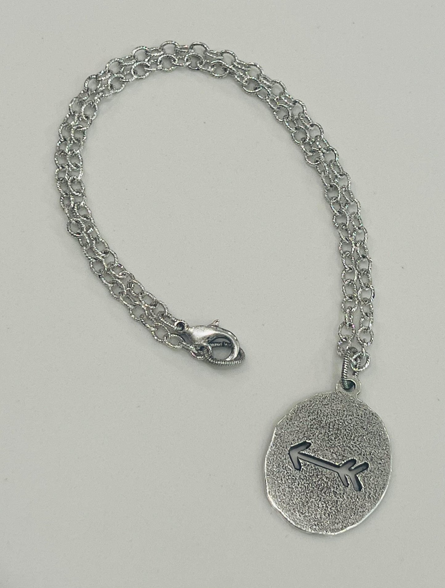 Silver Small Textured Cable Chain Necklace Arrow Oval Coin Pendant Gorgeous Layering Statement Necklace Silver Necklace Versatile Length