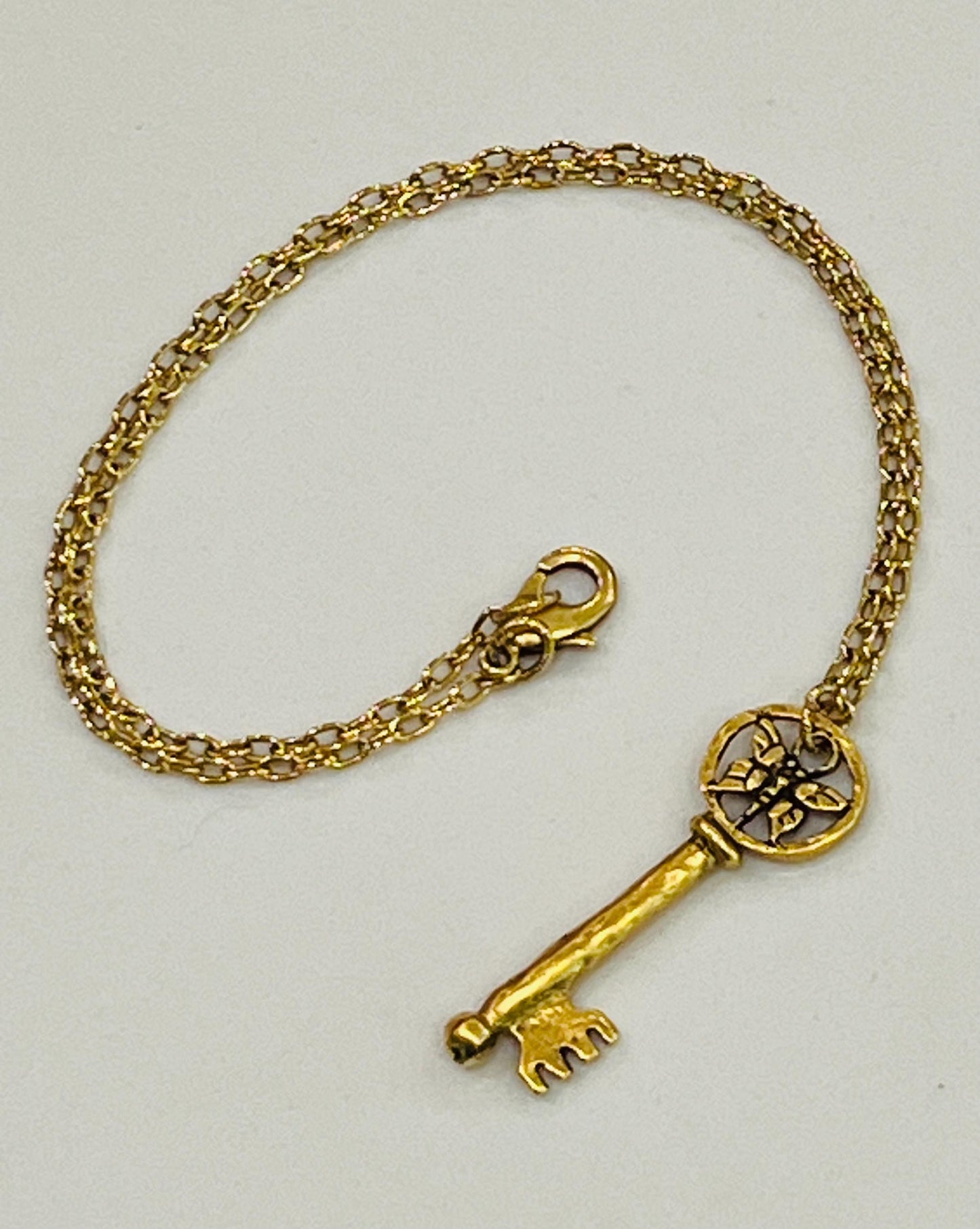 Gold Delicate Paperclip Layering Necklace with Gold Key Pendant Gorgeous Layering Statement Necklace Modern Gold Necklace