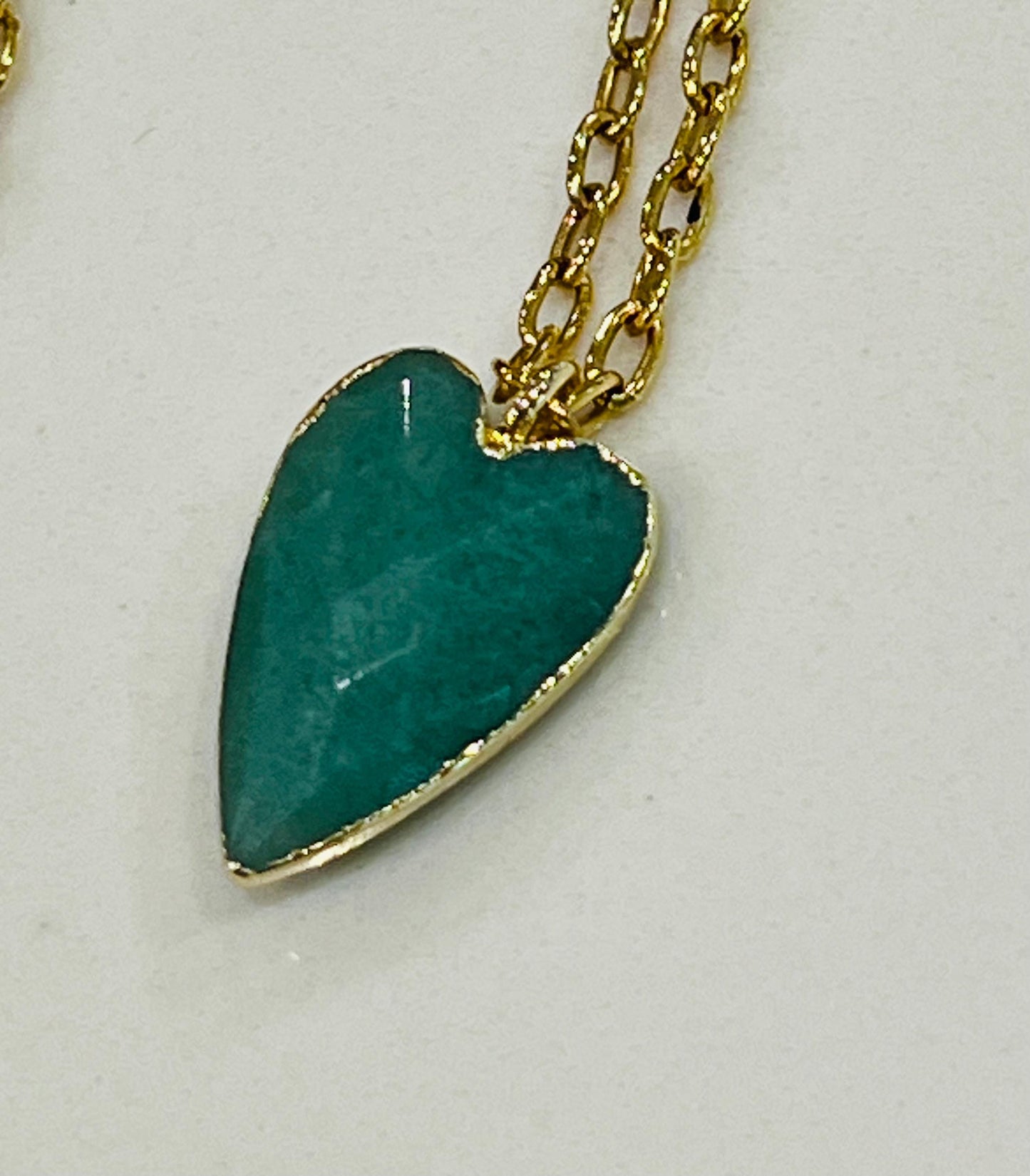 Green Strawberry Quartz Heart Shaped Pendant Necklace Delicate Gold Chain Pendant Necklace Heart Charm Necklace