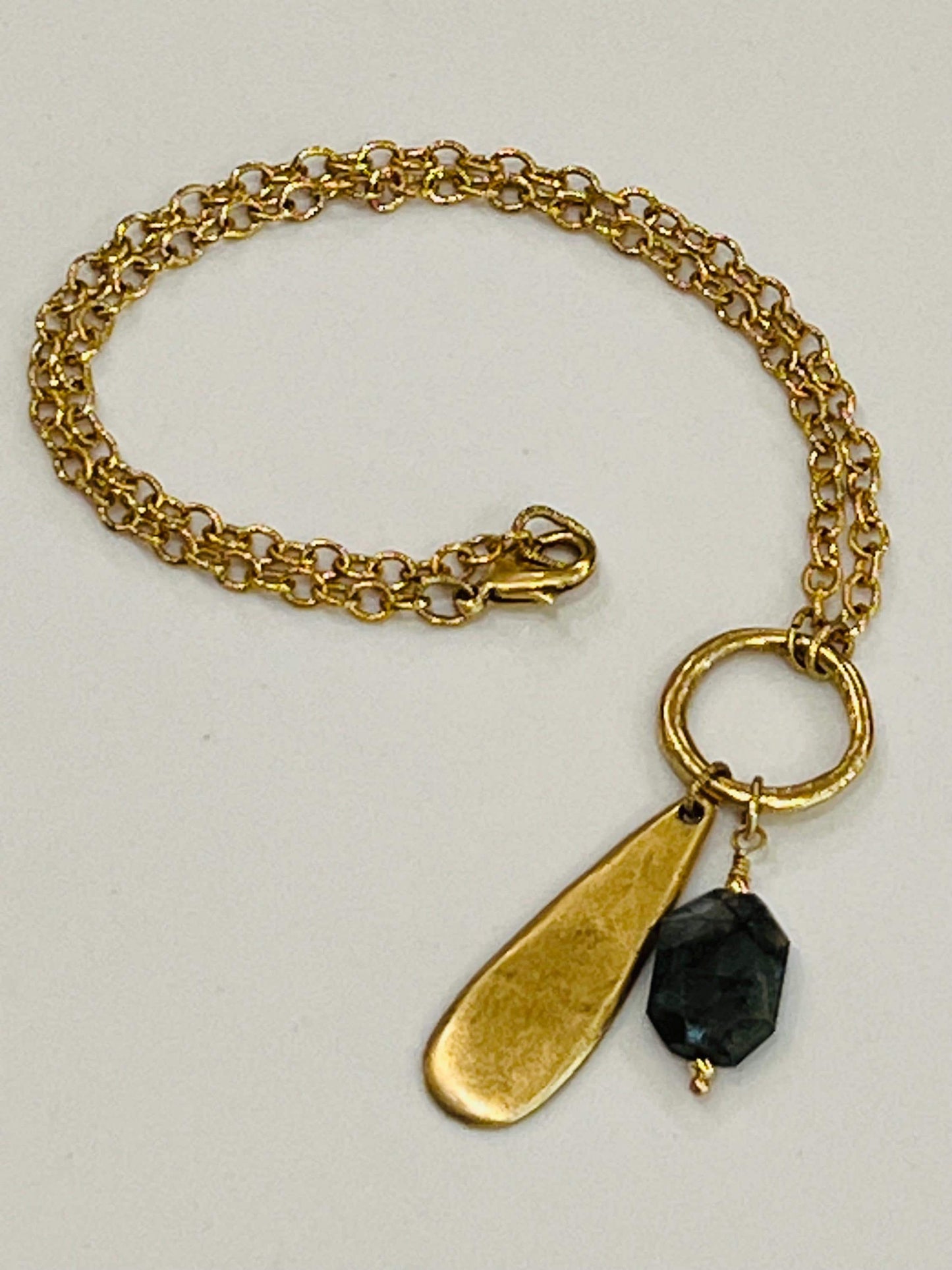 Gold Textured Cable Pendant Drop Necklace with Labradorite and Gold Drop Pendant Statement Necklace Gold Circle Drop Layering Necklace