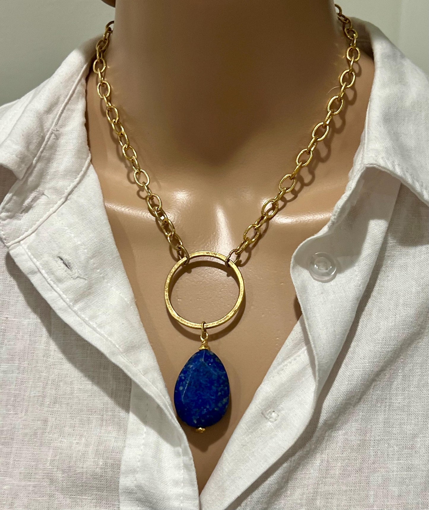 Gold Textured Cable Pendant Drop Necklace with Lapis Gemstone Pendant Layering Statement Necklace Blue Lapis Lazuli Drop Necklace