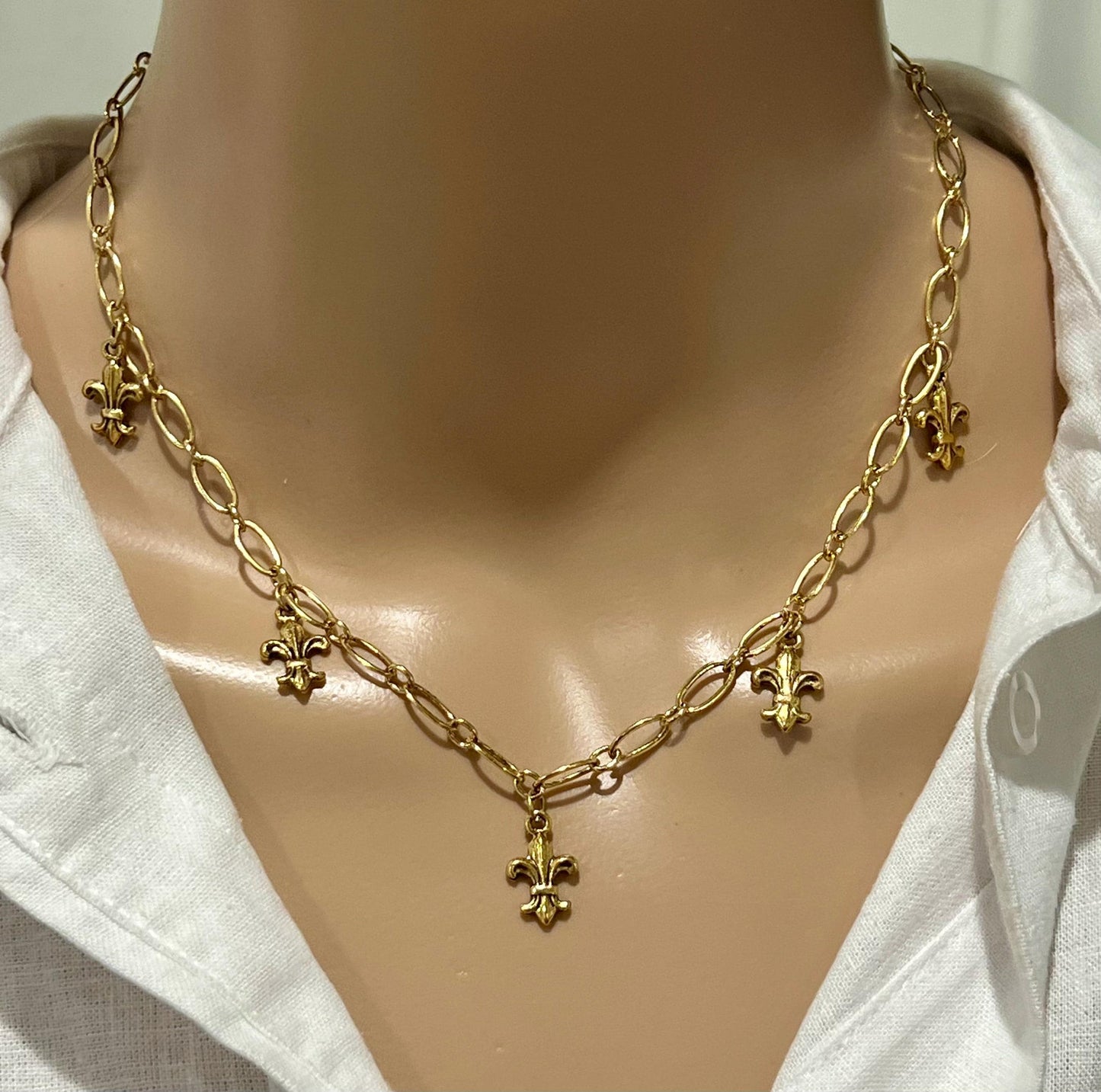 Dainty Gold Oval Link Chain Dangle Necklace Fleur de Lis Non-Tarnish Gold Plated Pewter on Adjustable Length Gold Textured Chain Necklace