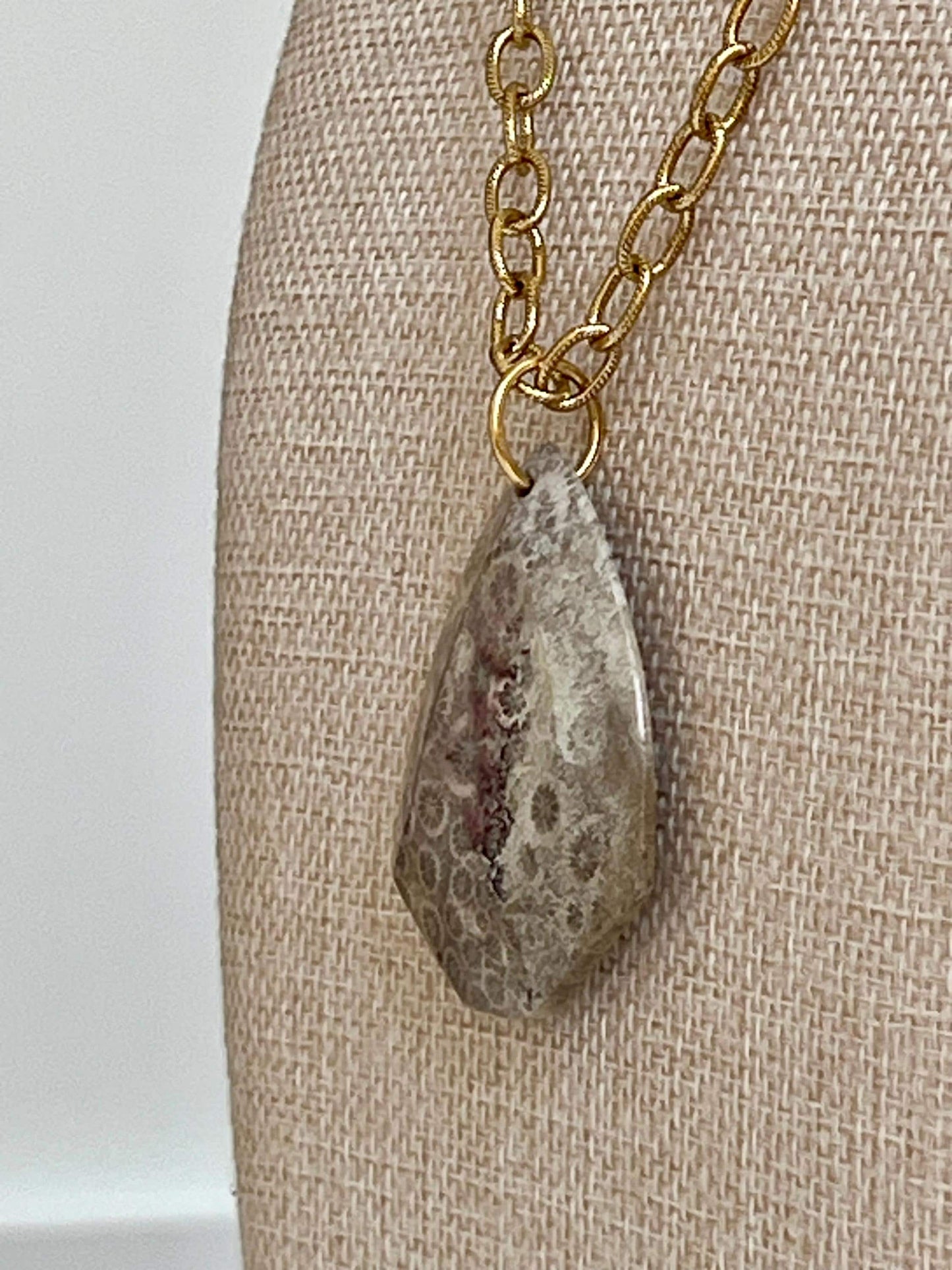 Gold Textured Large Cable Chain with Large Fossil Coral Pendant Necklace Drop Pendant Statement Necklace Large Stone Pendant Necklace