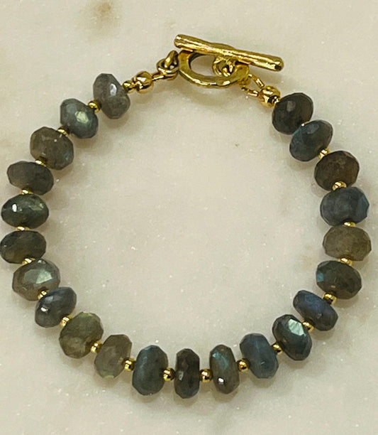 Labradorite Beaded Bracelet Faceted Rondelle 8mm Blue Flash Bracelet with Decorative Gold Toggle Natural Gemstone Bracelet