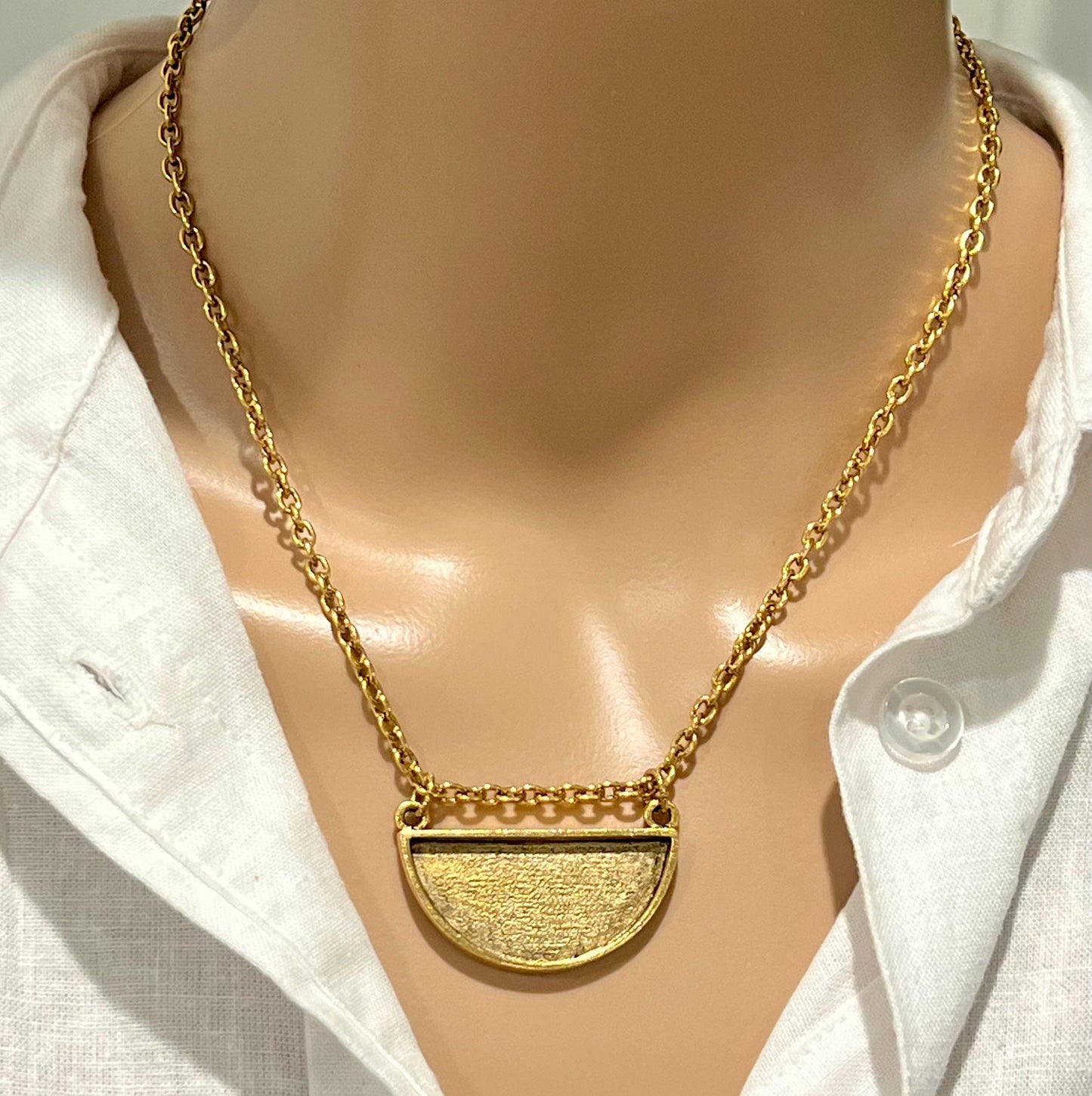 Gold Classic Cable Chain Layering Necklace with Half Circle Geometric Pendant Gorgeous Layering Statement Necklace Modern Gold Necklace