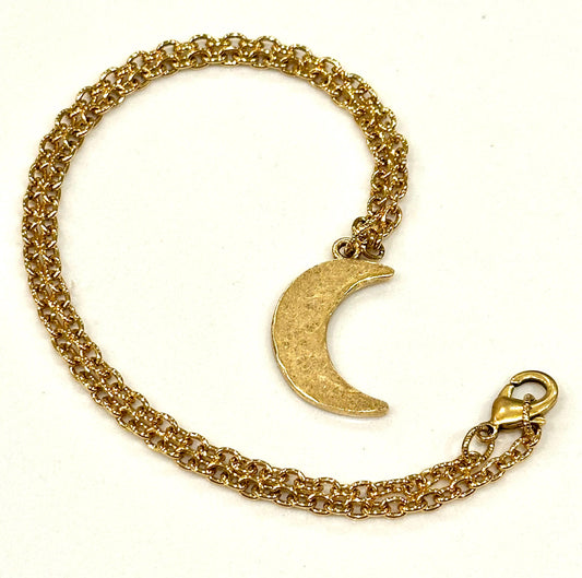 Gold Classic Cable Chain Layering Necklace with Moon Pendant Gorgeous Layering Statement Necklace Modern Gold Necklace Crescent Moon Pendant