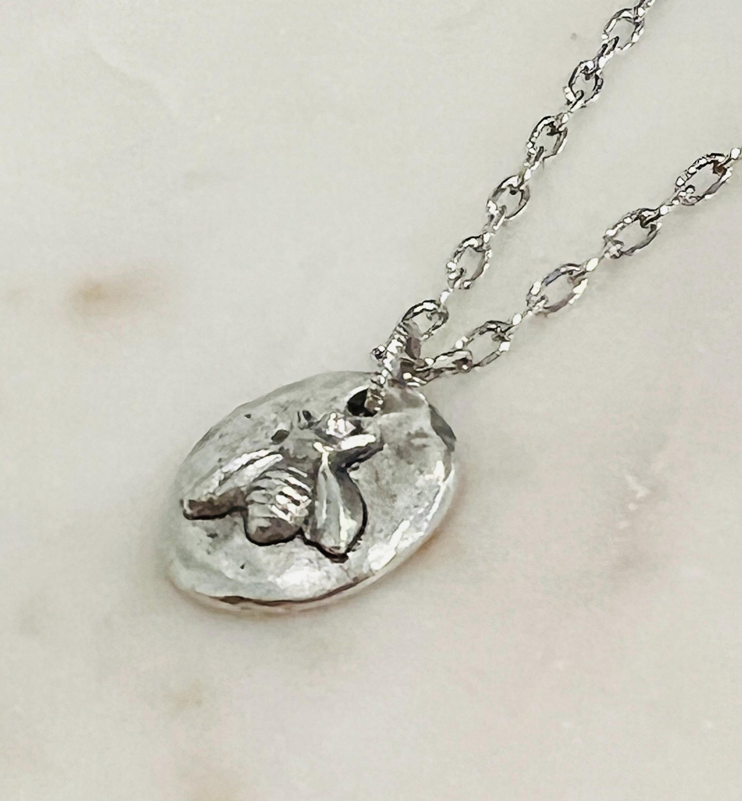 Silver Delicate Paperclip Layering Necklace with Silver Bee Pendant Gorgeous Layering Statement Necklace Modern Silver Necklace