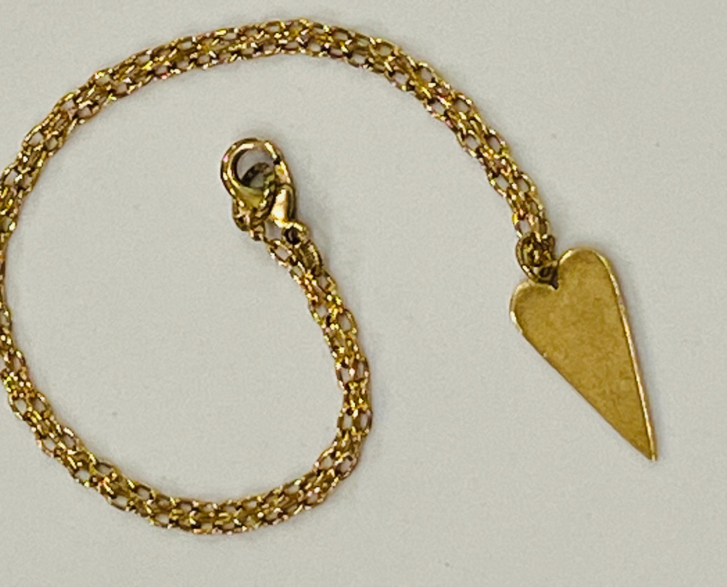 Gold Small Classic Cable Chain Necklace with Long Heart Pendant Gorgeous Layering Statement Necklace Gold Necklace Versatile Length Heart