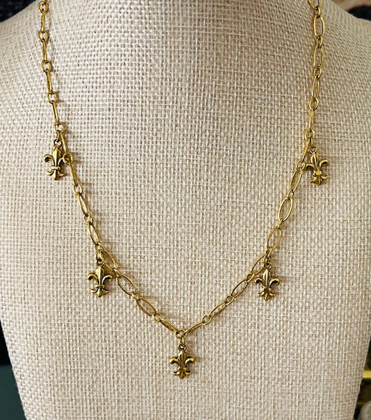 Dainty Gold Oval Link Chain Dangle Necklace Fleur de Lis Non-Tarnish Gold Plated Pewter on Adjustable Length Gold Textured Chain Necklace