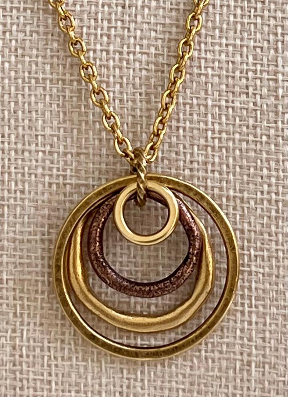 Concentric Circles Pendant Necklace