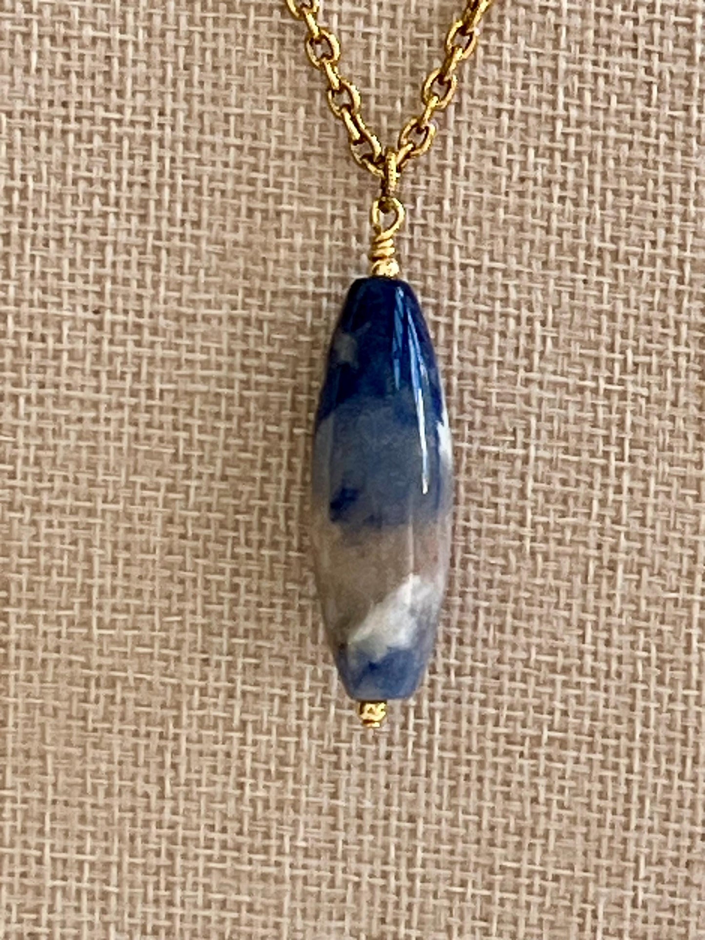 Gold Classic Cable Chain with Sodalite Drop Necklace Sodalite Drop Pendant Statement Necklace Blue Sodalite Pendant Layering Necklace