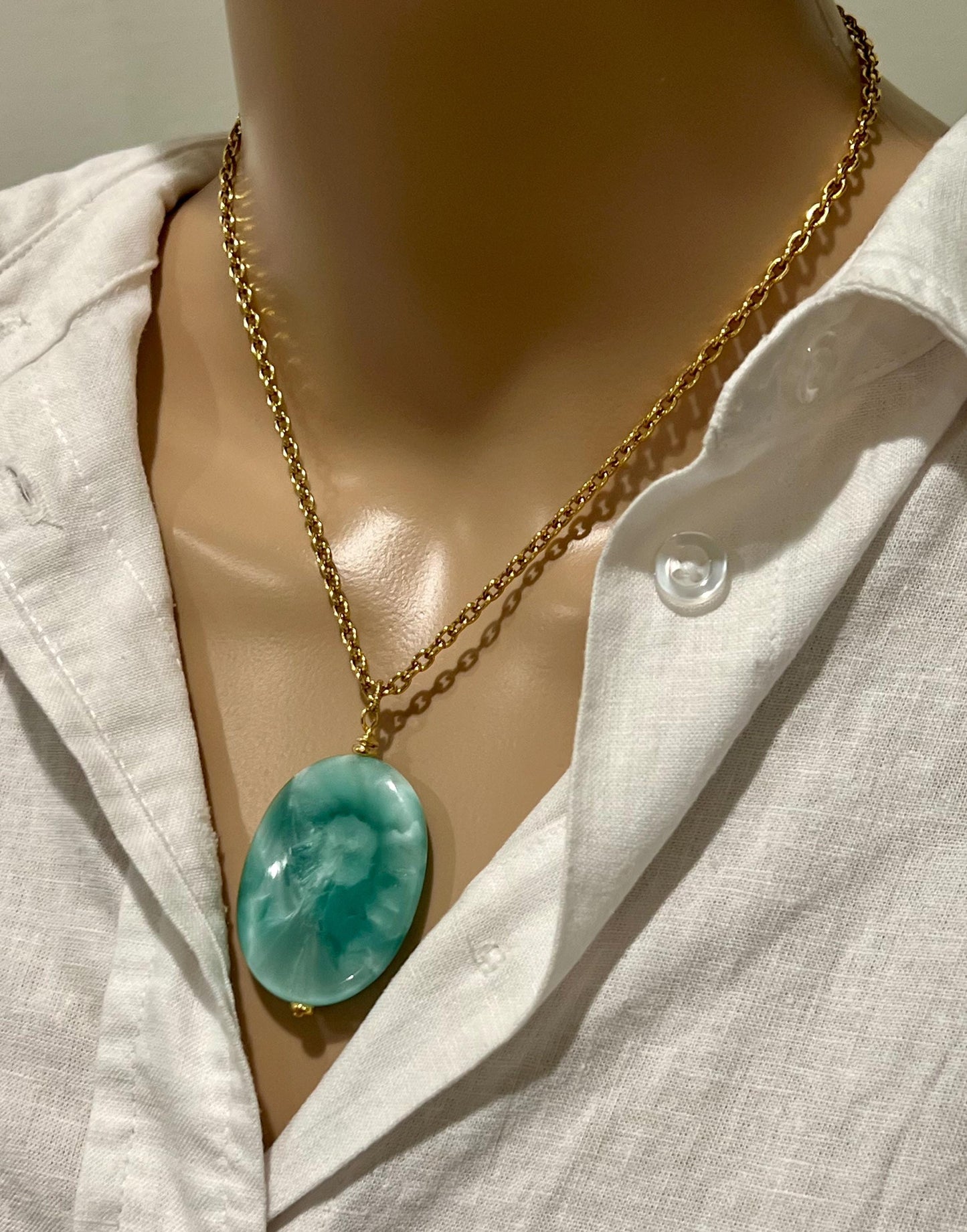 Gold Classic Cable Chain Pendant Drop Necklace with Oval Green Moonstone Drop Pendant Statement Necklace Blue Large Stone Pendant Necklace