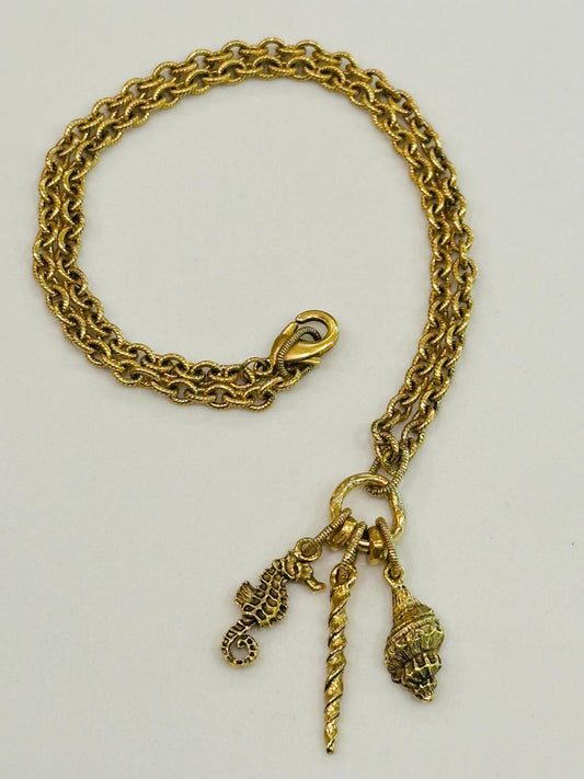 Gold Classic Textured Cable Chain Nautical Necklace Seahorse/Conche Shell/Narwal Charm Necklace Non-tarnish Gold Plated Pewter
