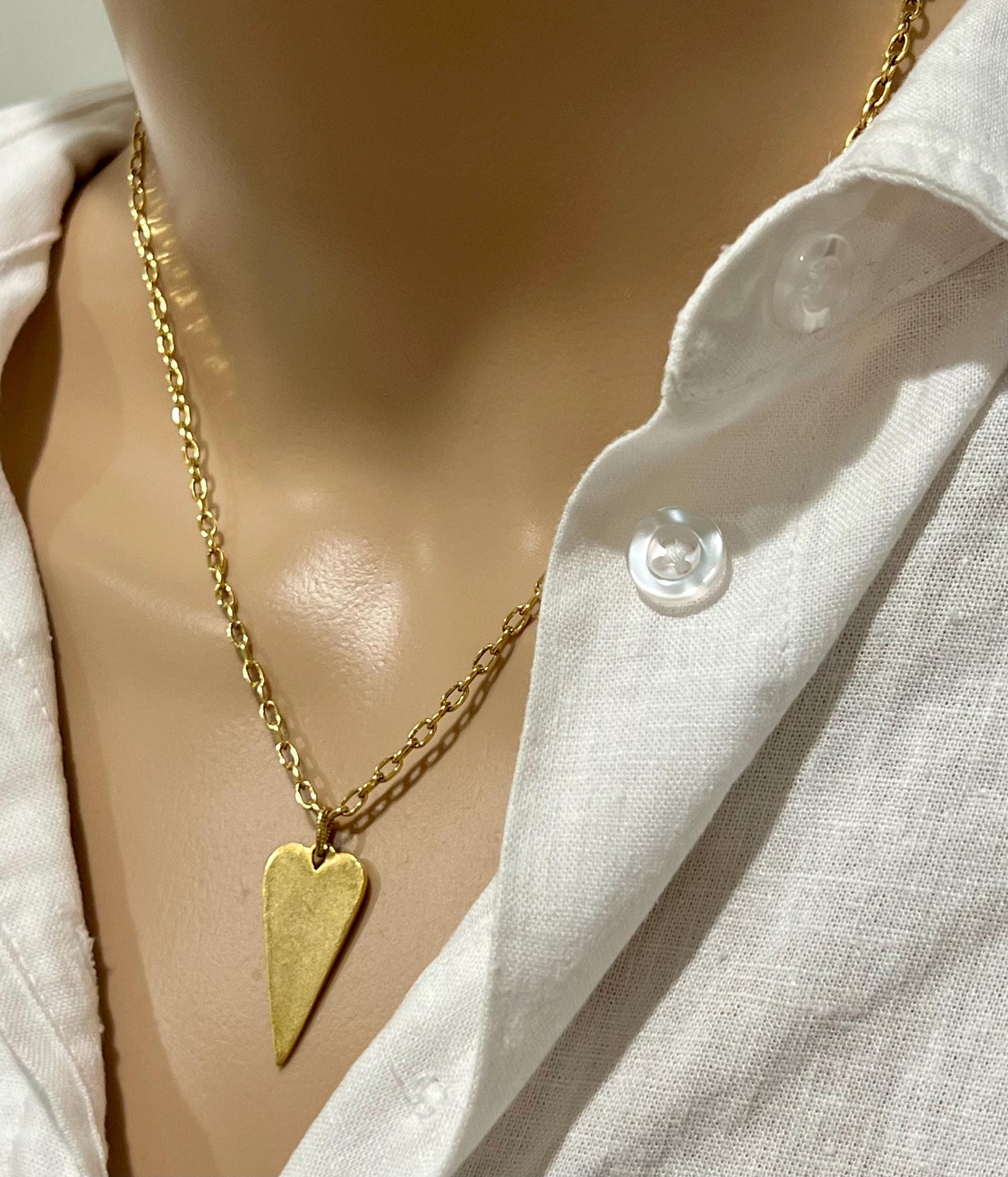 Gold Small Classic Cable Chain Necklace with Long Heart Pendant Gorgeous Layering Statement Necklace Gold Necklace Versatile Length Heart