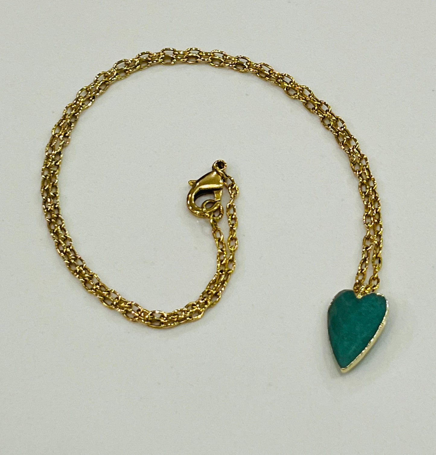 Green Strawberry Quartz Heart Shaped Pendant Necklace Delicate Gold Chain Pendant Necklace Heart Charm Necklace