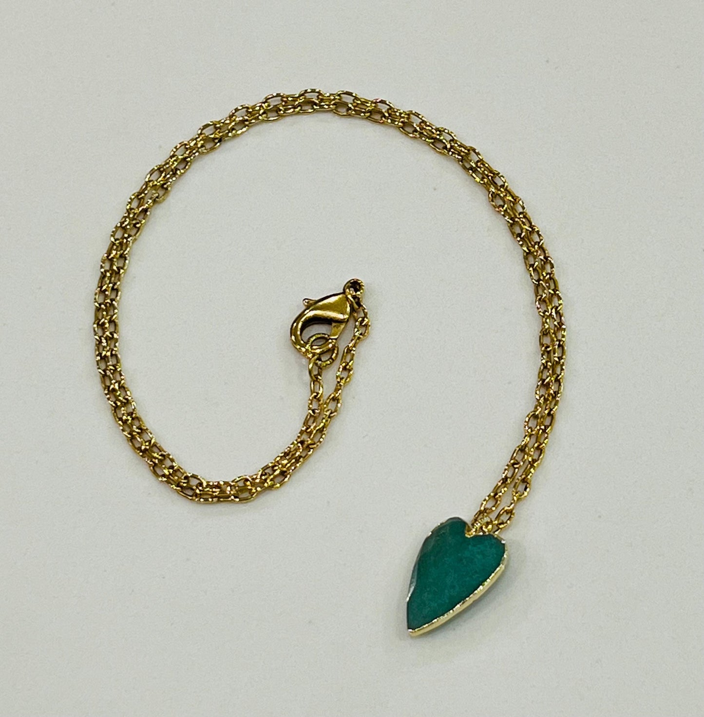 Green Strawberry Quartz Heart Shaped Pendant Necklace Delicate Gold Chain Pendant Necklace Heart Charm Necklace