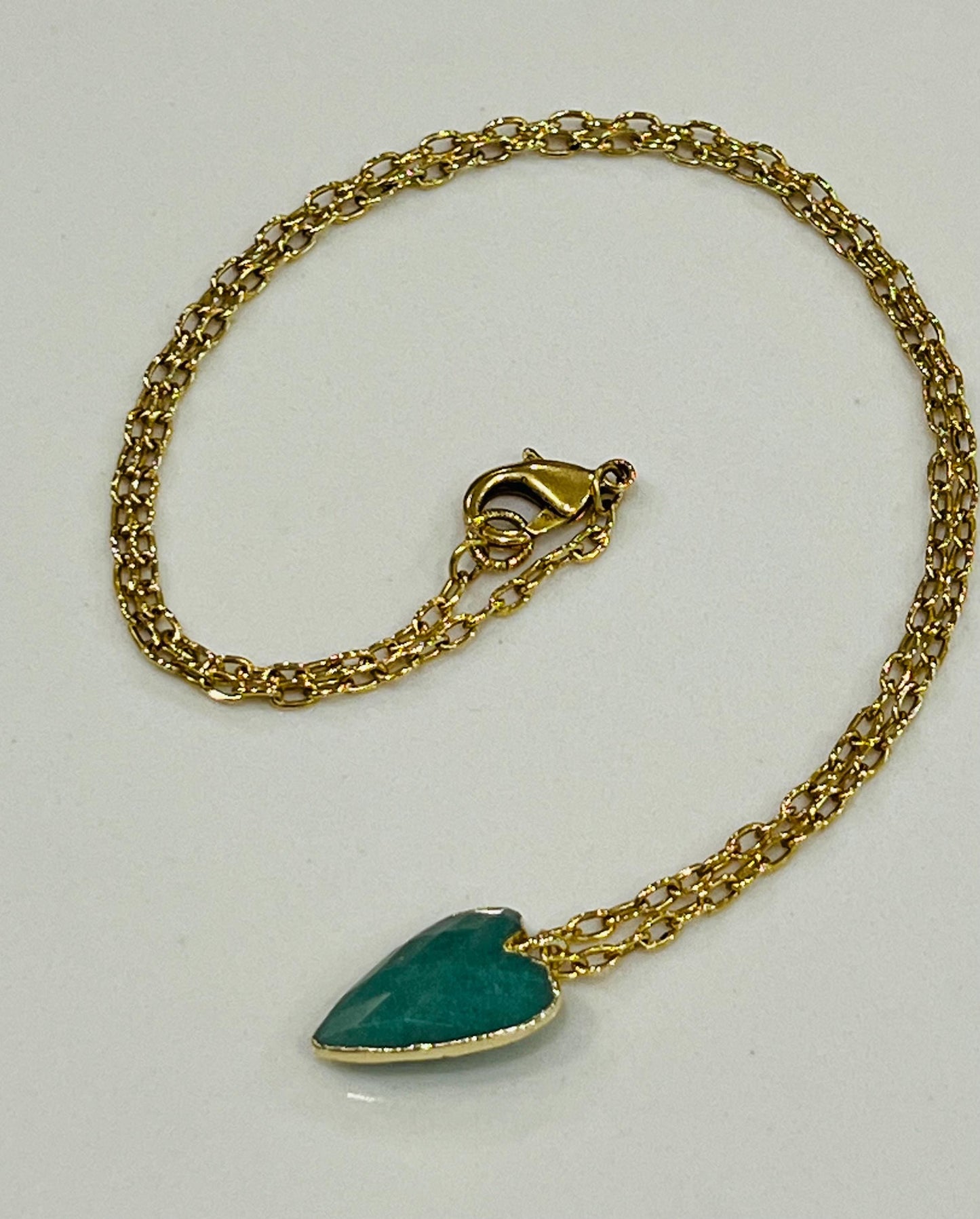 Green Strawberry Quartz Heart Shaped Pendant Necklace Delicate Gold Chain Pendant Necklace Heart Charm Necklace