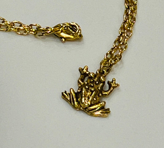 Gold Delicate Paperclip Layering Necklace with Frog Pendant
