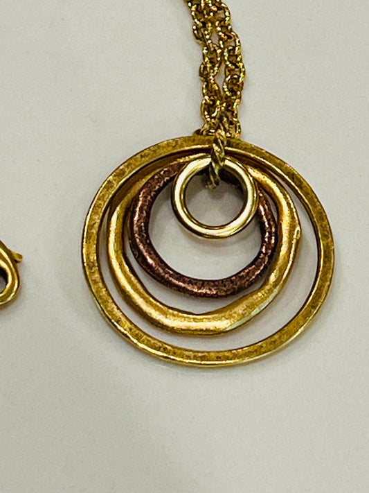 Concentric Circles Pendant Necklace