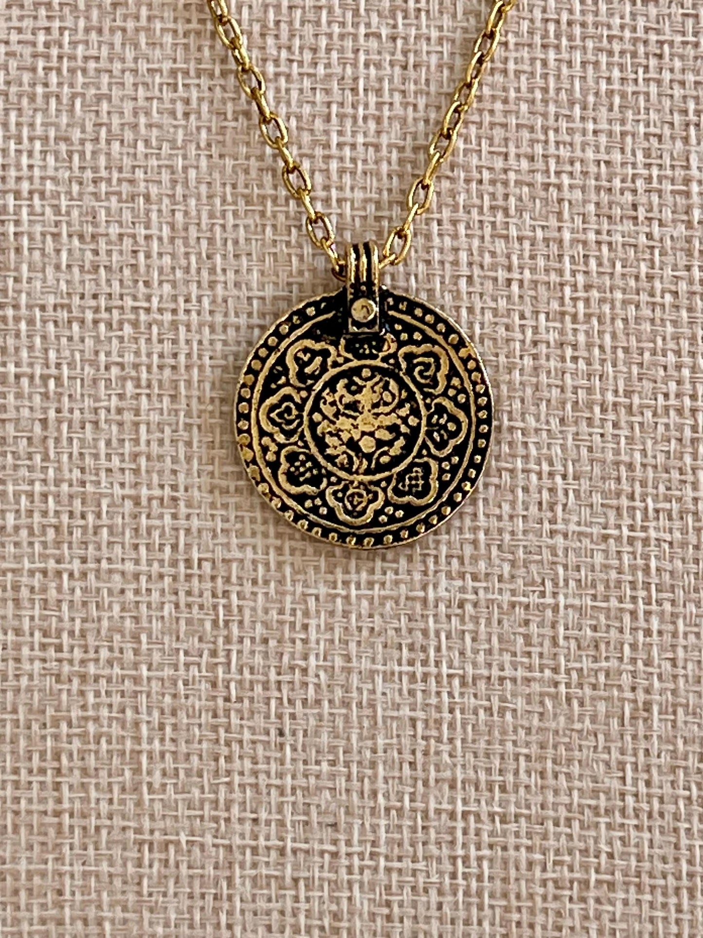 Gold Delicate Paperclip Layering Necklace